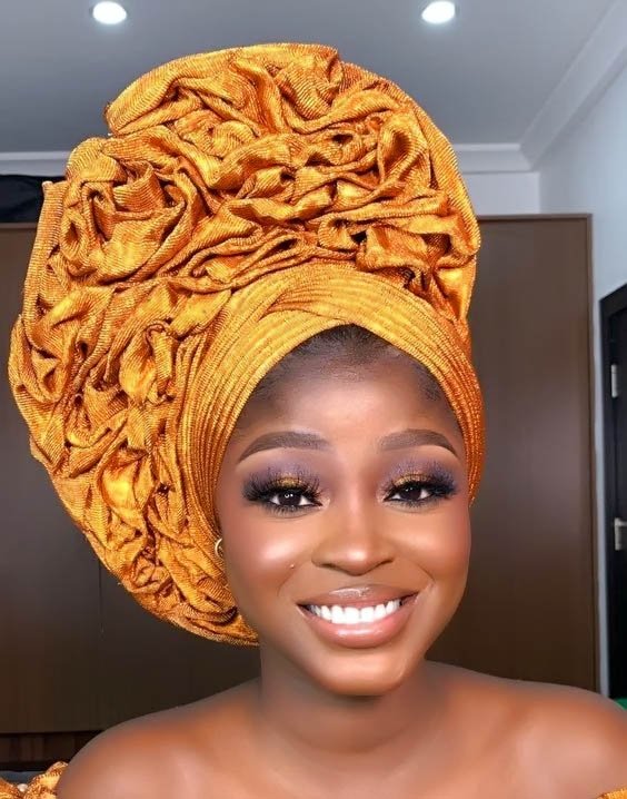 THE RUFFLED GELE STYLE